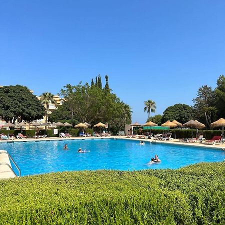 Benalmadena Inn Apartaments มาลากา ภายนอก รูปภาพ