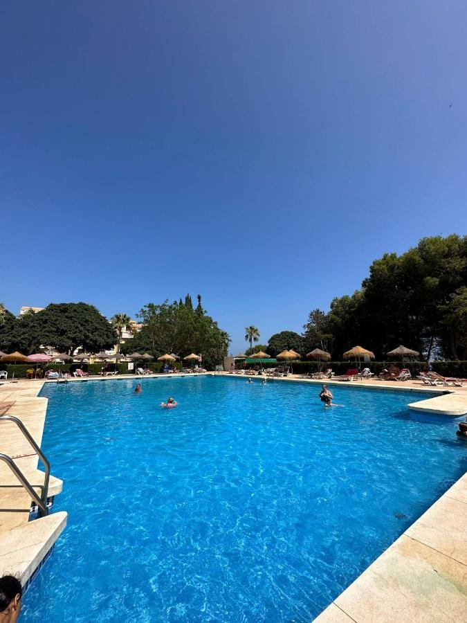 Benalmadena Inn Apartaments มาลากา ภายนอก รูปภาพ