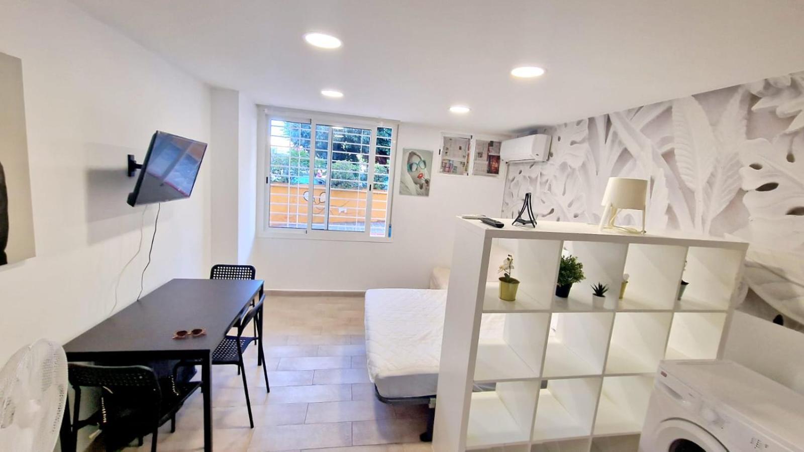 Benalmadena Inn Apartaments มาลากา ภายนอก รูปภาพ